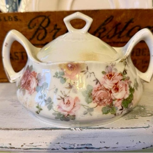 Other - Floral Porcelain Sugar Bowl with Lid; cottage/granny core/shabby chic Tin sifter